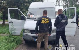Псевдоволонтер з Хмельницького наживався на військовій амуніції та автівках (ФОТО)