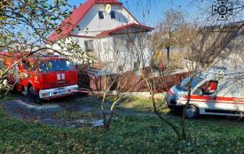 На Хмельниччині «швидкій» знадобилася допомога надзвичайників