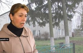 Кричить, обзиває та принижує: на Хмельниччині батьки подали до суду на вчительку (ВІДЕО)