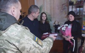 Батькам загиблого солдата з Шепетівщини вручили орден сина «За мужність»