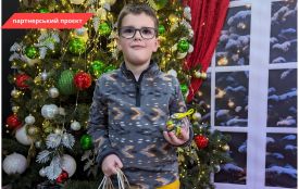 Різдвяне диво від vsim.ua: хмельницька дітвора отримала подарунки за творчі роботи (ФОТО)
