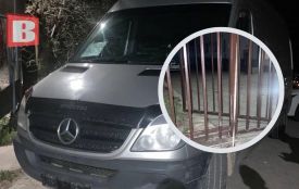 На Озерній водій «Mercedes» в’їхав в паркан і втік: його оштрафували