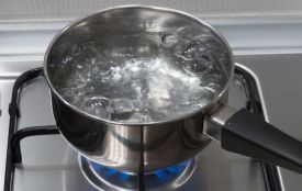 У Хмельницькому на два тижні відключать гарячу воду (АДРЕСИ)