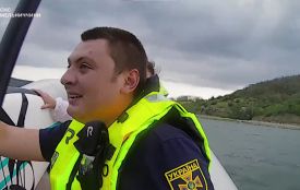 На Хмельниччині двох людей та собаку врятували на Дністрі