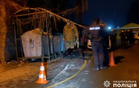 Залишила новонародженого на смітнику: поліція встановила особу мами