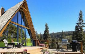 Дизайн інтер’єру в стилі шале: як створити гірську казку у своєму будинку (новини компаній)