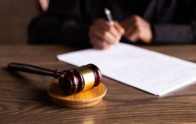 На Хмельниччині засудили адвокатку. Вона підтримувала «русскій мір»