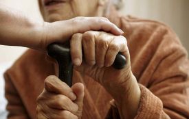 Онука викрала з рахунку бабусі понад 60 тисяч гривень: що вирішив суд