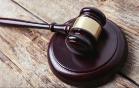 Виписував собі премії: на Хмельниччині колишнього голову  посадили у в'язницю