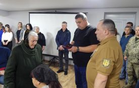 Посмертні нагороди вручили рідним воїнів з Хмельниччини (ІМЕНА)