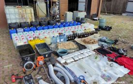 700 кг психотропів щомісяця: поліція викрила наркоорганізацію, яка діяла і на Хмельниччині