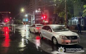 На Зарічанській автівка збила 35-річного чоловіка (ВІДЕО)