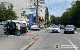 На Бандери KIA збила велосипедиста