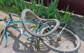 На Хмельниччині не розминулись велосипед та мотоцикл. Один із водіїв – в лікарні