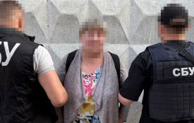 Працювала на фсб рф: на Хмельниччині затримали коригувальницю ударів
