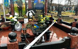 П’яний підліток з Хмельницького пошкодив могилу військового: буде суд