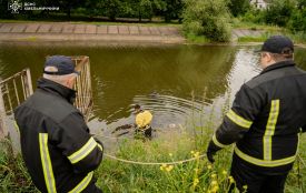 У Хмельницькому виявили тіло чоловіка у річці (ФОТО, ВІДЕО)