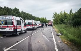 Загинули дитина та водій: моторошна ДТП сталась на Хмельниччині