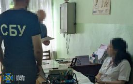 Четверо лікарів із Хмельницького підробляли довідки для ухилянтів, — СБУ