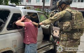 Перехід за кордон — 14 тисяч $: у Хмельницькому затримали організатора схеми
