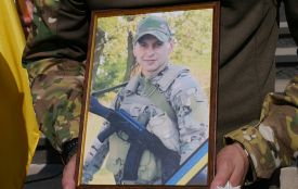 Хмельниччина попрощалася із загиблим поліцейським Русланом Дурачем