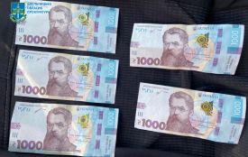 Пропонував 5 тисяч гривень поліції: на Хмельниччині судитимуть чоловіка за хабарництво