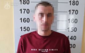 Житель Хмельниччини обдурив матір Героя на 300 тисяч гривень: як його покарали