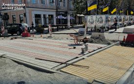 У центрі Хмельницького зʼявиться 10-метровий підвищений пішохідний перехід