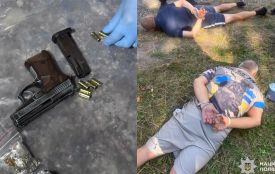 Погрожували пістолетом та зв’язали скотчем: на Хмельниччині викрили банду розбійників