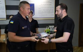 Рятувальникам Хмельниччини вручили сертифікати на житло