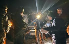 Посадовець ТЦК і його спільник з Хмельниччини переправляли чоловіків за кордон — буде суд