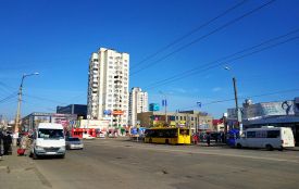 Владу просять налаштувати роботу світлофорів на Кам’янецькій