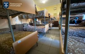 У Хмельницькому працює нічний притулок: що це таке і як він облаштований