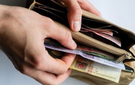 Гарячі вакансії у Хмельницькому: кому пропонують роботу і скільки платять