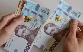 На Хмельниччині зарплати знизилися: хто отримує найвищу та найнижчу платню
