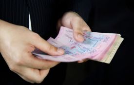 У Хмельницькому судитимуть водія, який пропонував поліції 10 тисяч гривень хабара