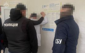 На Хмельниччині затримали заввідділення психіатричної лікарні — вимагав гроші за інвалідність