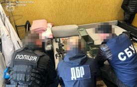 На Хмельниччині судитимуть правоохоронця, який торгував зброєю з Донеччини