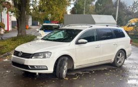 На жінку покотився автомобіль: деталі ДТП на Хмельниччині