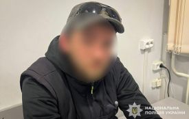 Засудили чоловіка, який на вулиці пограбував 60-річного хмельничанина