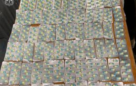 Хмельничанин віз із Єгипту заборонені таблетки — його винюхав собака прикордонників