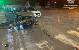 У Кам’янці пʼяний водій Toyota проїхав на червоне та спричинив ДТП