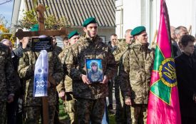 Прикрив собою побратимів: на Хмельниччині попрощались із 21-річним прикордонником Олександром Вусатюком