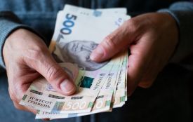 Платять до 45 тисяч гривень: які є вакансії у Хмельницькому (СПИСОК)