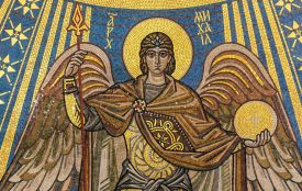 8 листопада відзначаємо велике свято: історія і традиції у Михайлів день