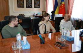 Волонтери звинуватили чиновницю Хмельницької ОВА у неповазі та приниженні