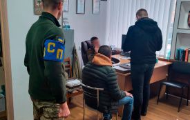 400 доларів за уникнення служби: на Хмельниччині затримали військового