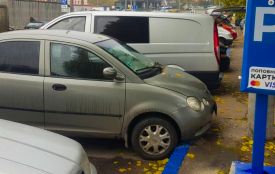 Порівняли ціни на парковках у Хмельницькому і містах-сусідах (ІНФОГРАФІКА)