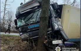 Житель Хмельниччини загинув у ДТП з фурою на Вінниччині