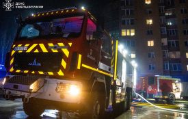 У Хмельницькому горіли будинок та маблевий цех: що відомо (ВІДЕО)